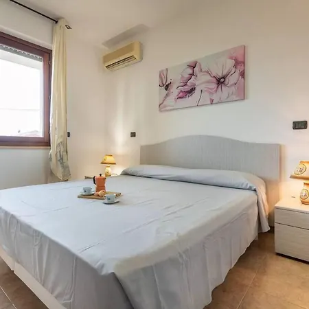 Apartment Comfortable Flat Near *