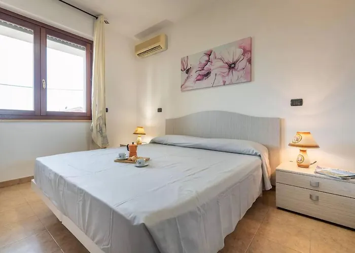 Lägenhet Comfortable Flat Near *